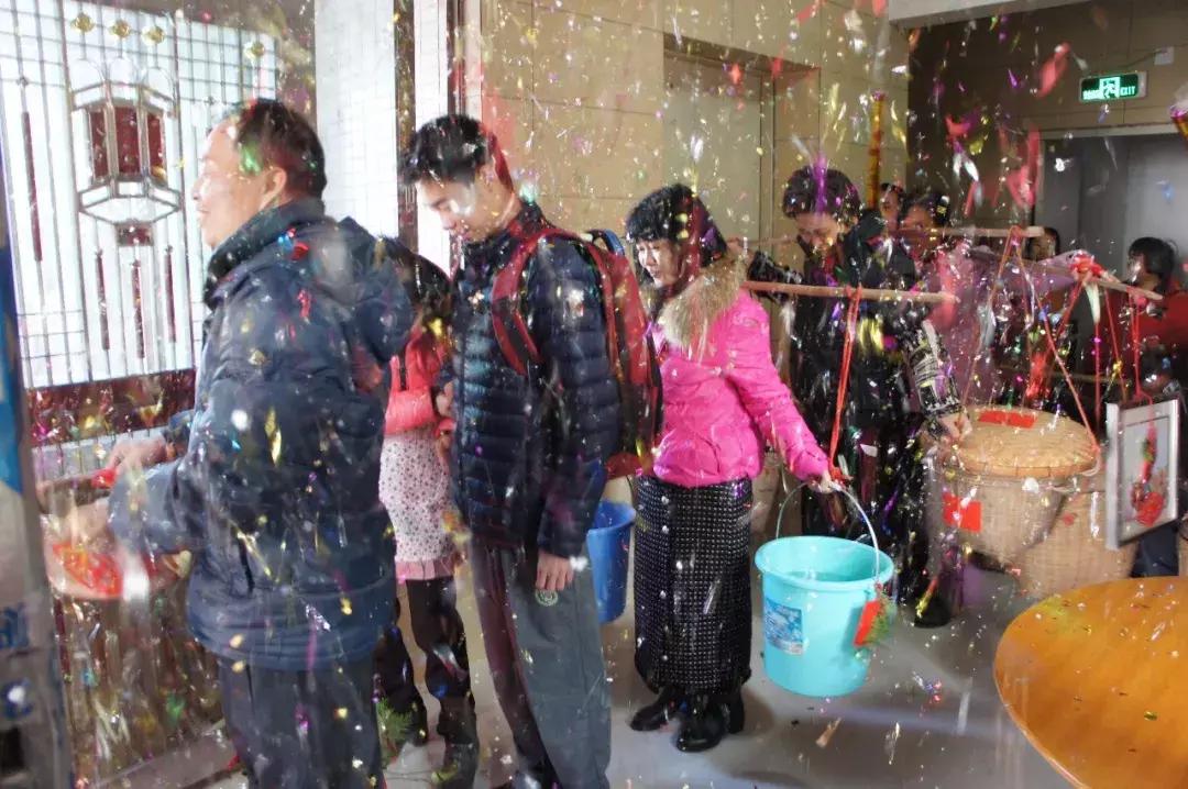 广东罗定人新居入伙的吉利话,罗定入宅仪式进屋顺序