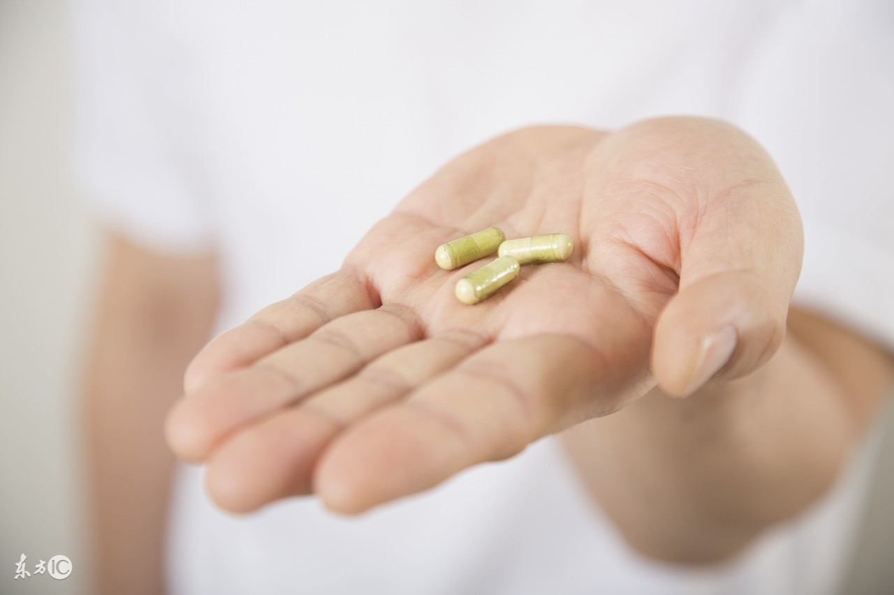 阿维a胶囊治银屑病与什么药合用,阿维a胶囊治疗银屑病吃多久