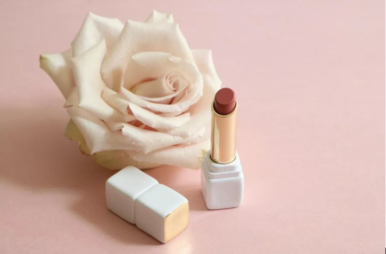 杨幂超爱的MLBB唇到底是什么鬼？