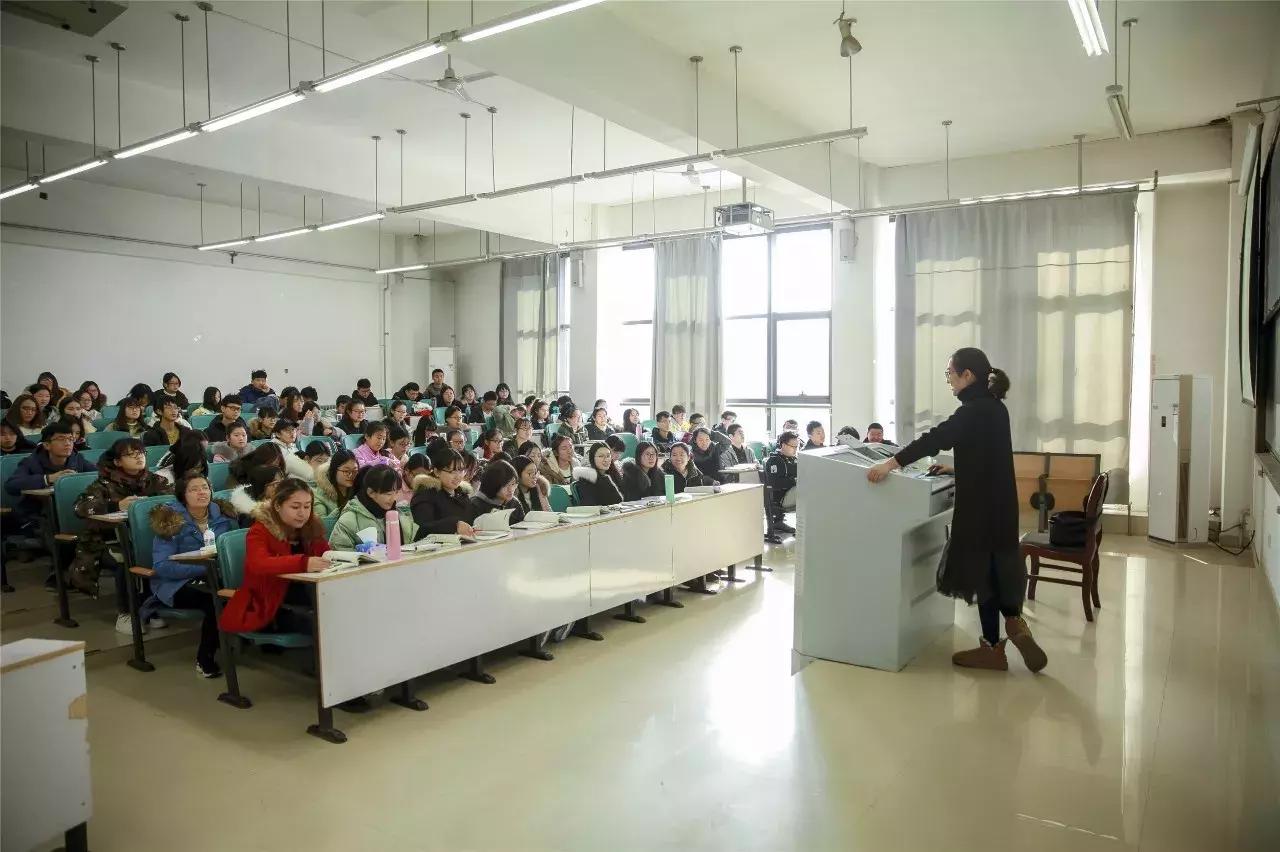 郑州耿直大妞美国开店,包下机舱,签了48个世界知名母婴品牌代理