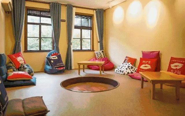 周末别墅轰趴,成都适合10-15人聚会的别墅轰趴