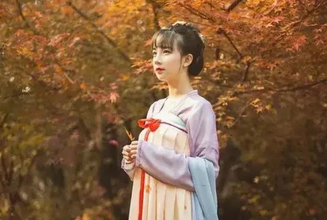 一见钟情诗词,有一种缘分叫一见钟情歌曲