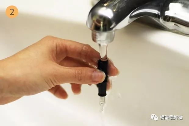 钢笔的换墨和清洗,钢笔清洗