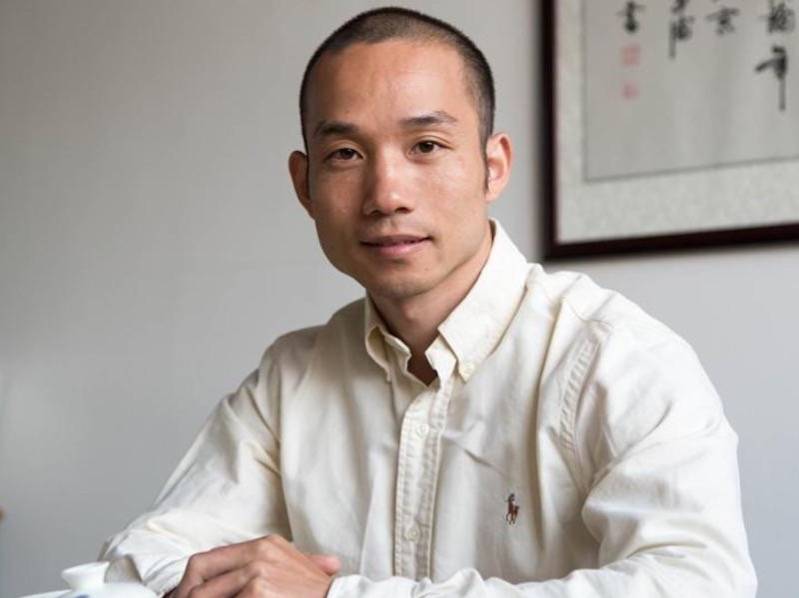 人人币紧急叫停，曾经火爆校园的人人网怎么了