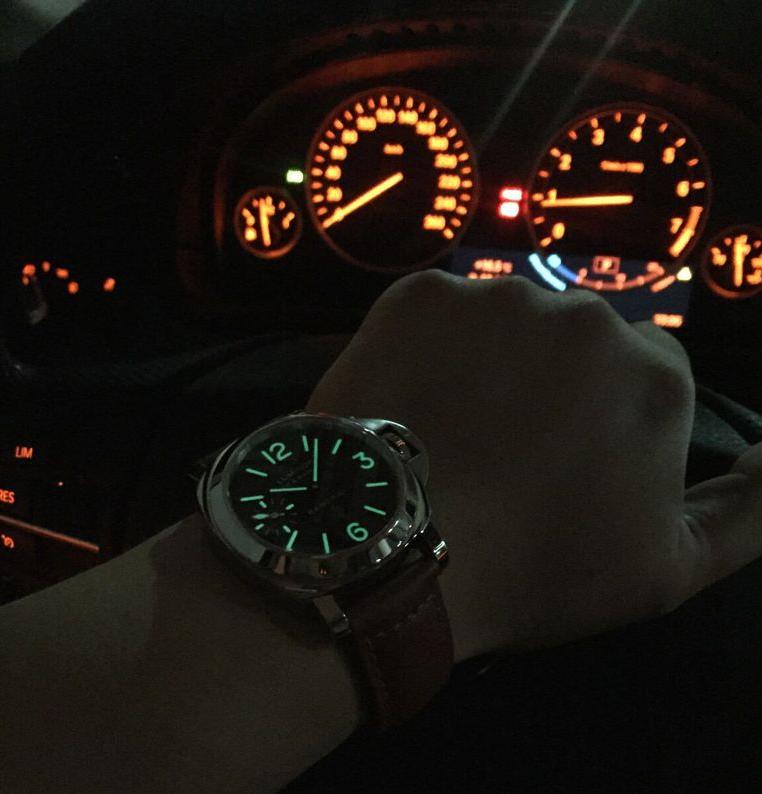 迪拜机场免税店沛纳海,迪拜哈利法塔购物