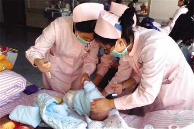 天气再暖也不能对孩子做的三件事,冬天孩子不能做的四件事