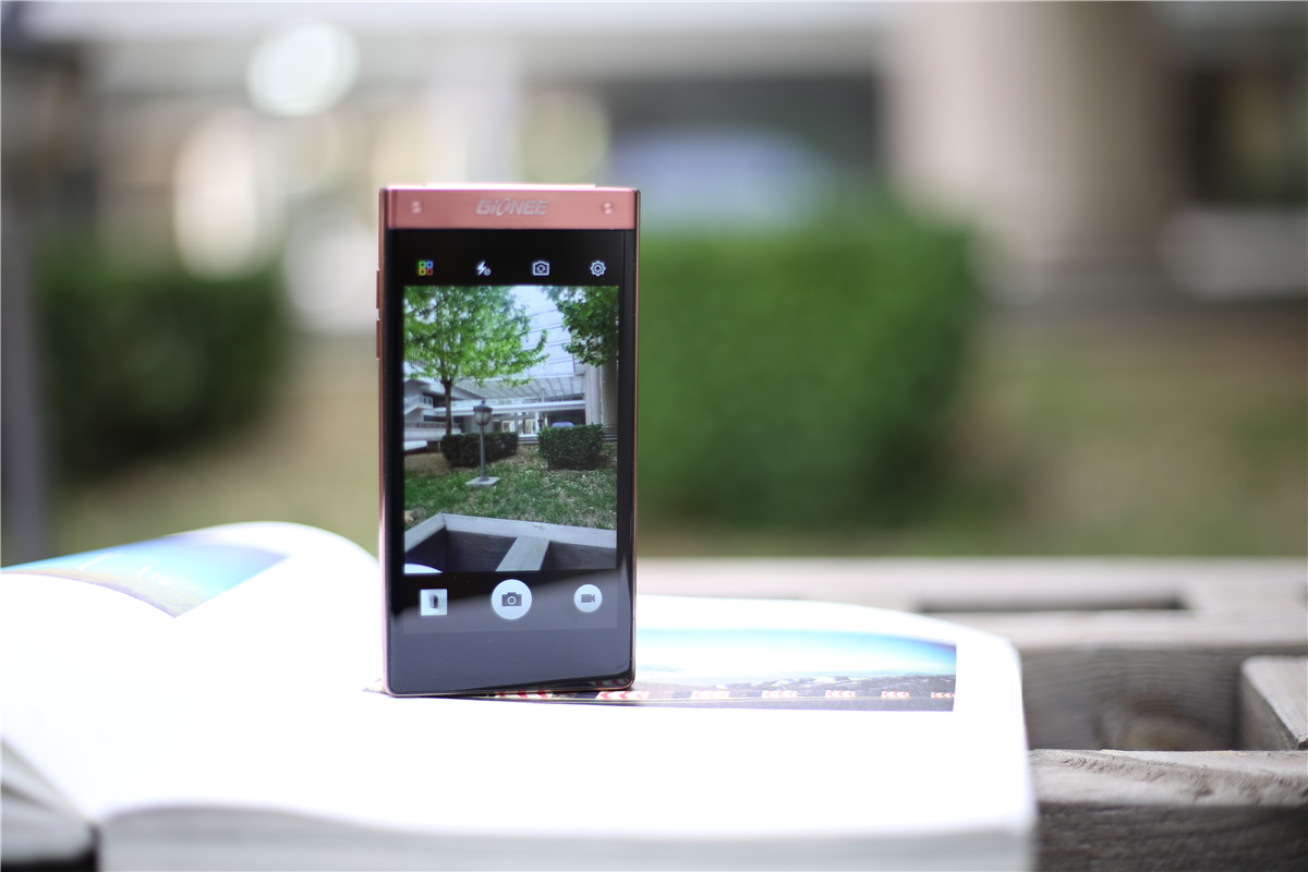 金立w2017翻盖手机价格,金立翻盖手机与三星哪个好