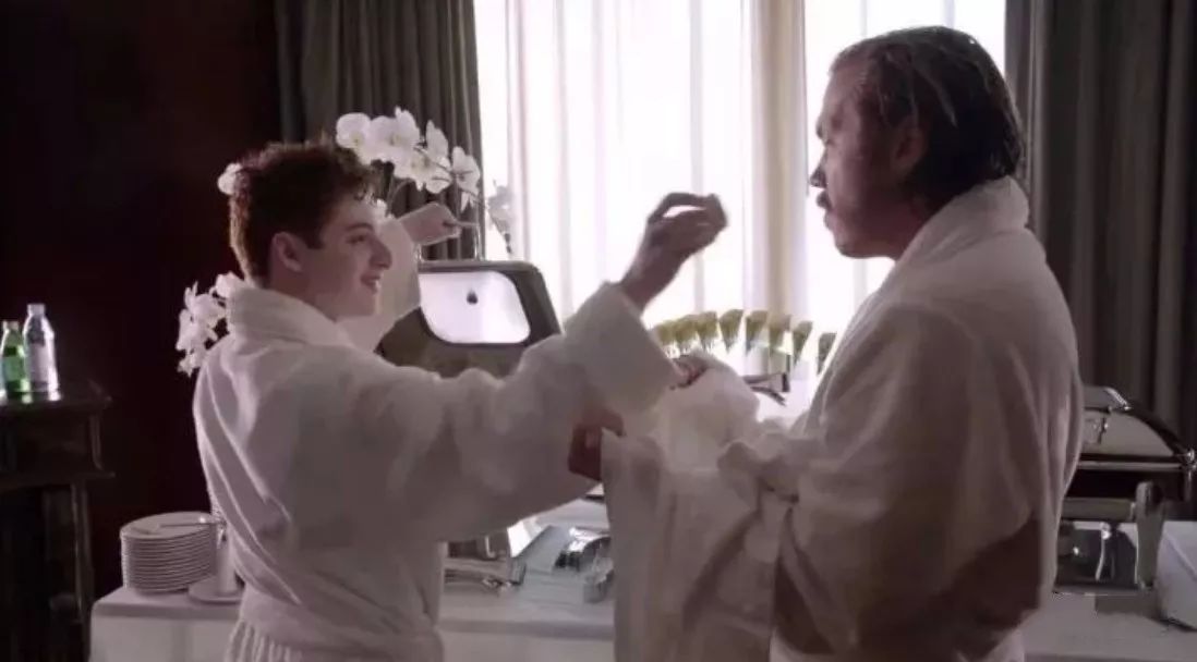 每集20分钟的黄暴小喜剧，每一帧都舍不得快进