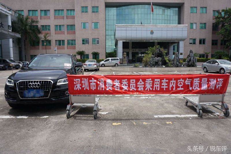 2022款奥迪q5棕色内饰,奥迪q5内饰臭解决方案