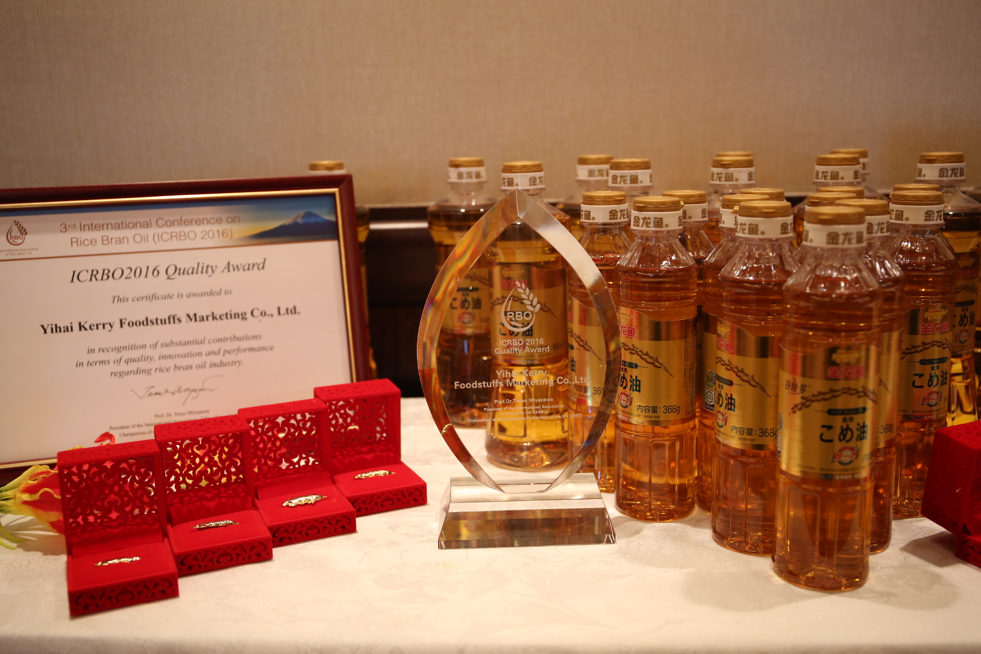 日本市民排队抢购中国稻米油,东京稻米油