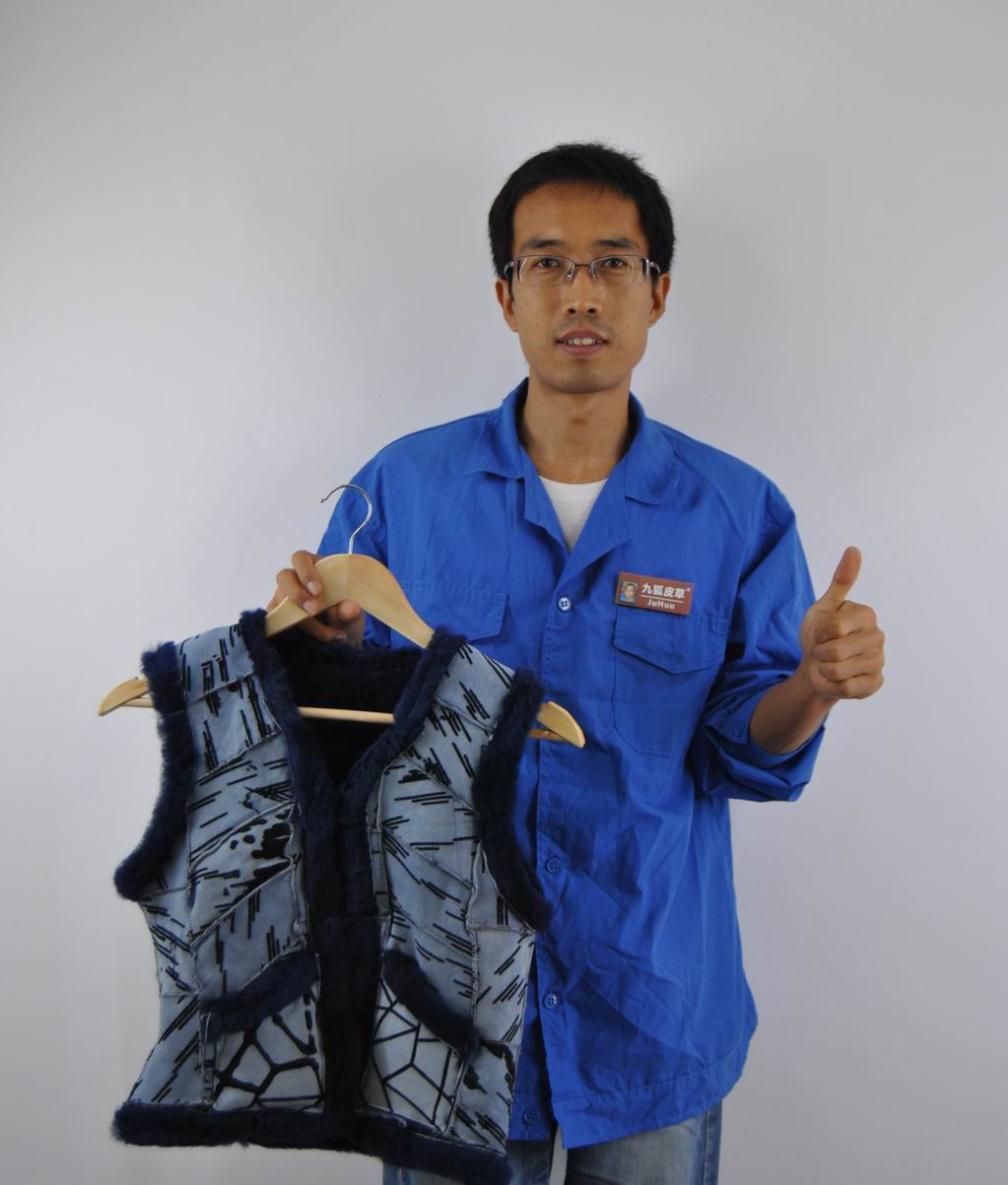 杨幂同款红色羊羔毛外套,杨幂回老家穿搭