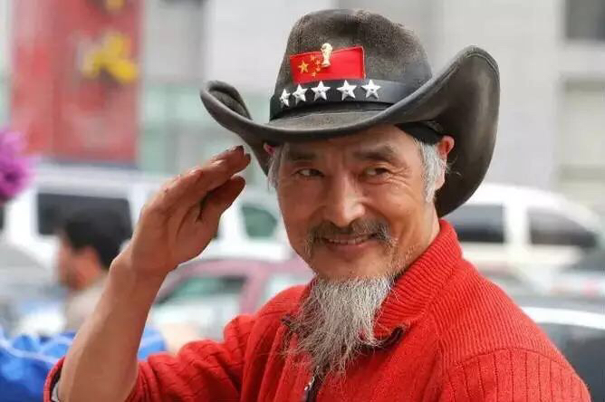 中国足球球迷大爷罗西,球迷皇帝罗西个人资料