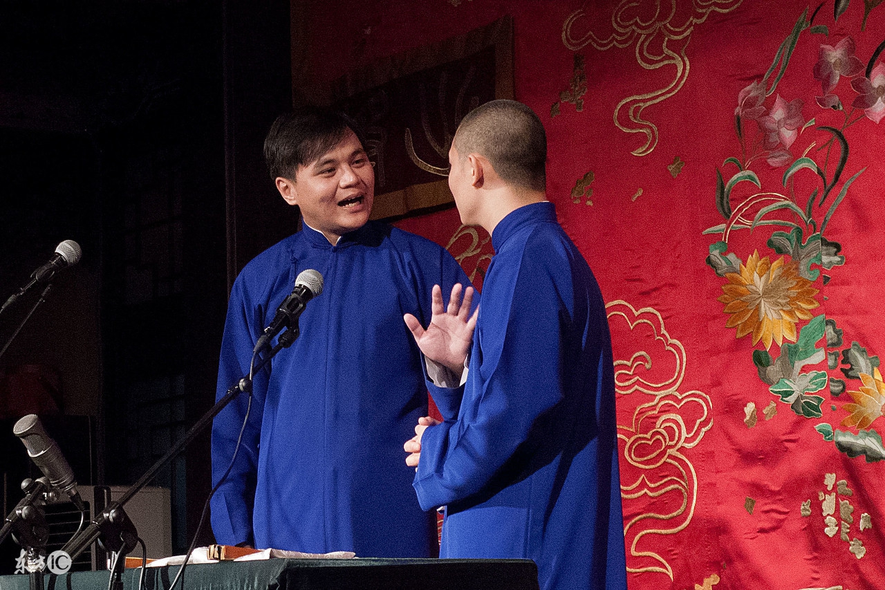 「百万英雄」引发全民竞猜热，德云社总教习竟答错相声题？