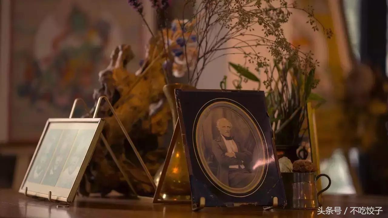 一天只能出2张照片，一张照片要2万，却可以传承100年