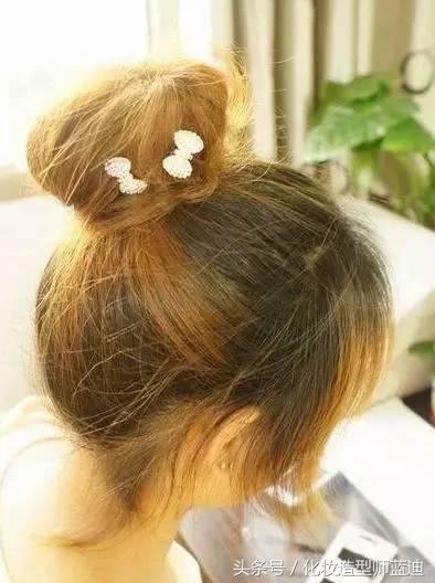 适合披着的扎发,披头散发怎么扎简单又漂亮