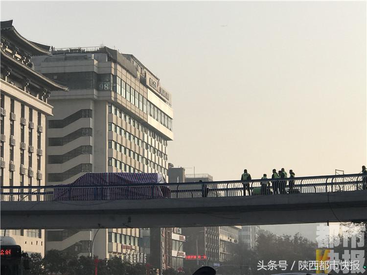 五路口天桥什么时候拆了,东街口天桥拆除