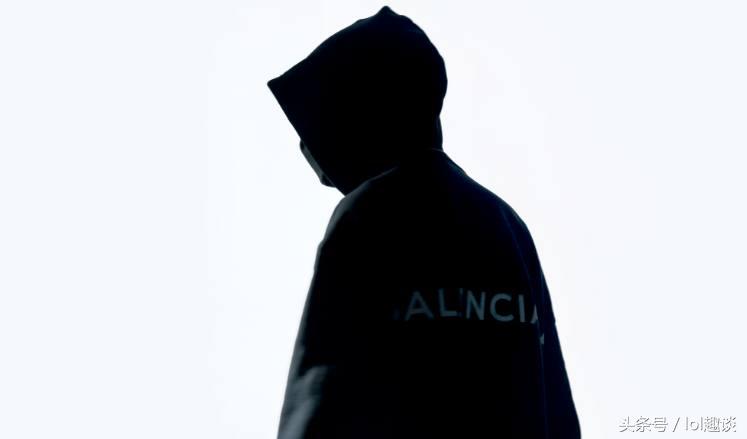 明星祝贺骚白入驻斗鱼视频,斗鱼骚白直播间人数和热度