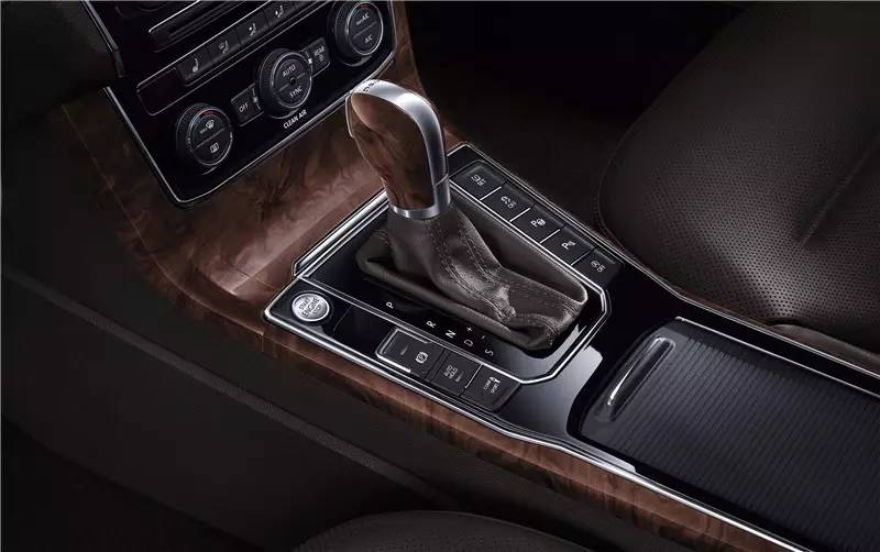 上海大众全新帕萨特试驾,最新款一汽大众帕萨特试驾