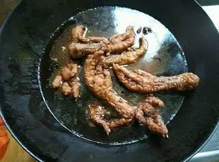 无骨鸡爪爆款榜第一,无骨黑鸡爪超脆