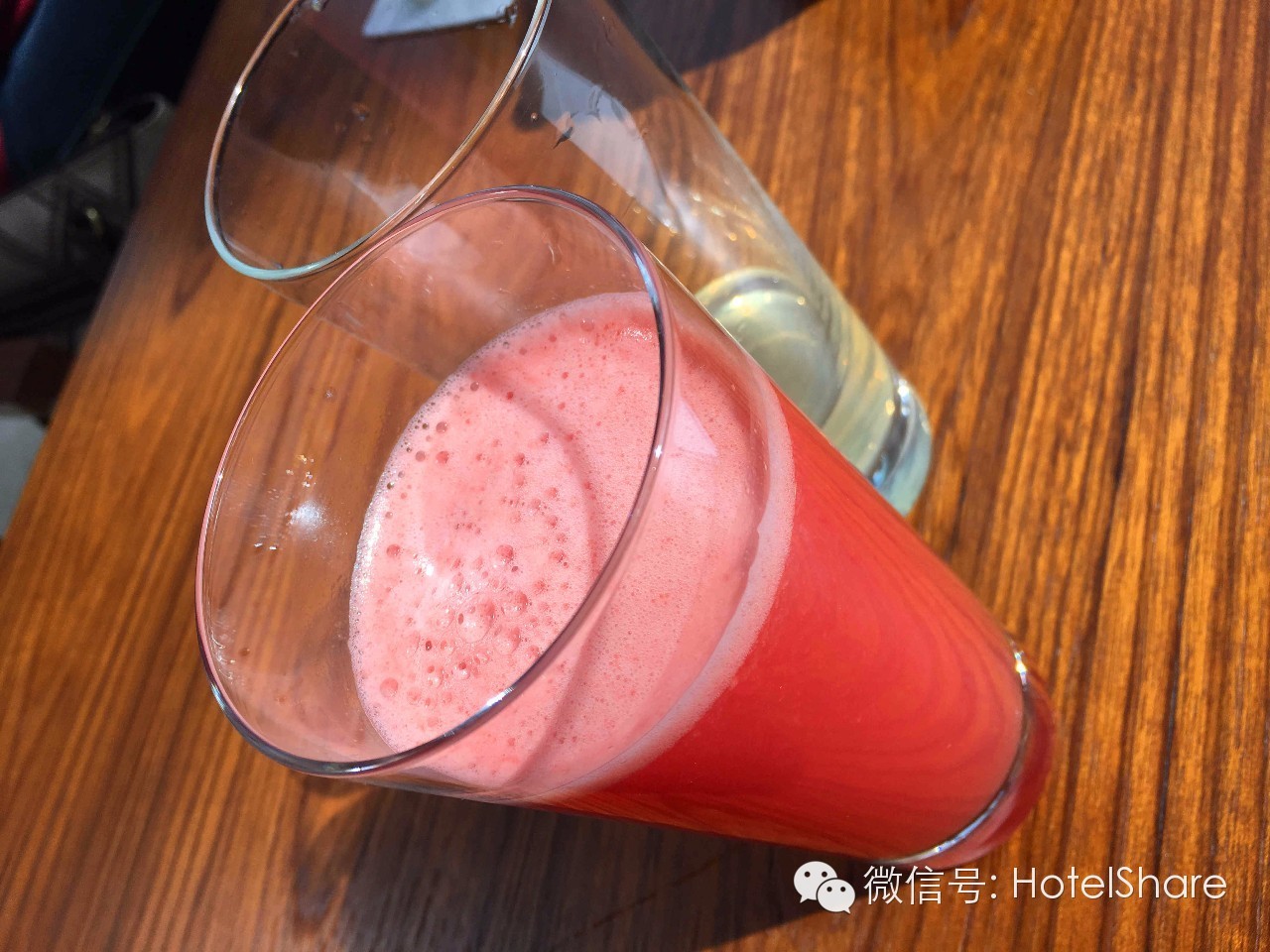 63楼泳池望月、70楼酒吧摘星，广州柏悦|探店首发