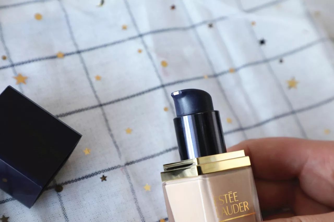 bobbibrown隔离乳测评,bobbibrown椰子洁面测评