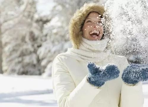 红霉素软膏的6大用途,红霉素软膏12种功效可以治鼻炎