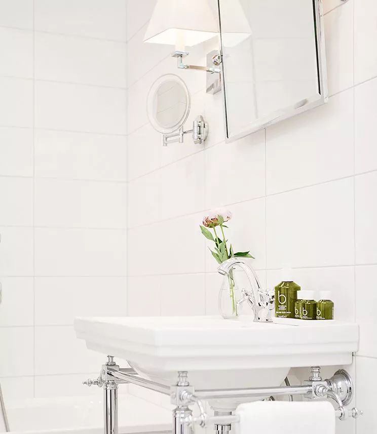 这些酒店里的润肤露、香皂不顺回家｜损失可太大了……