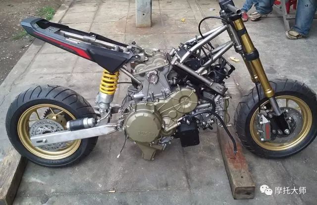 川崎H2爆改神车,川崎H2爆改的视频