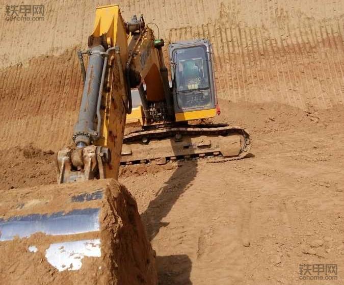 徐工造地,徐工徐工