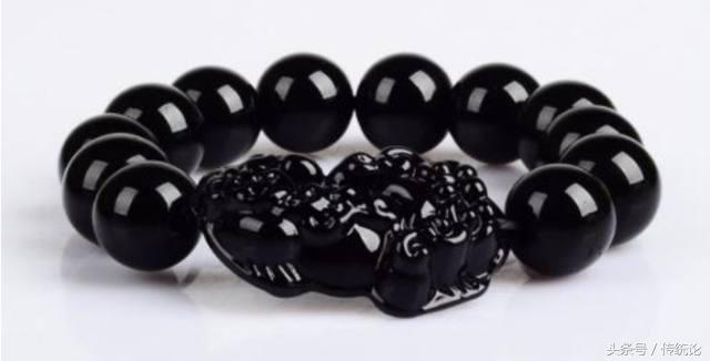 犯太岁如何化解本命年,本命年兔年犯太岁可以戴太岁牌吗