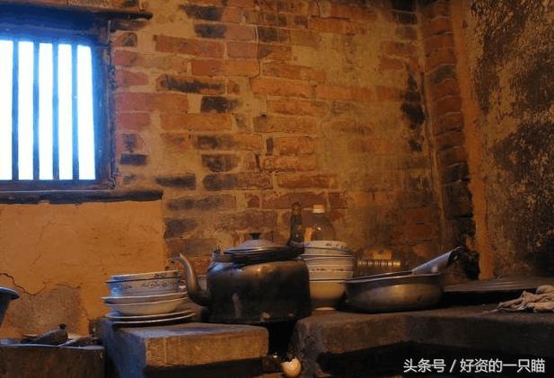 开门见灶是指正对还是侧面,开门见灶指哪里