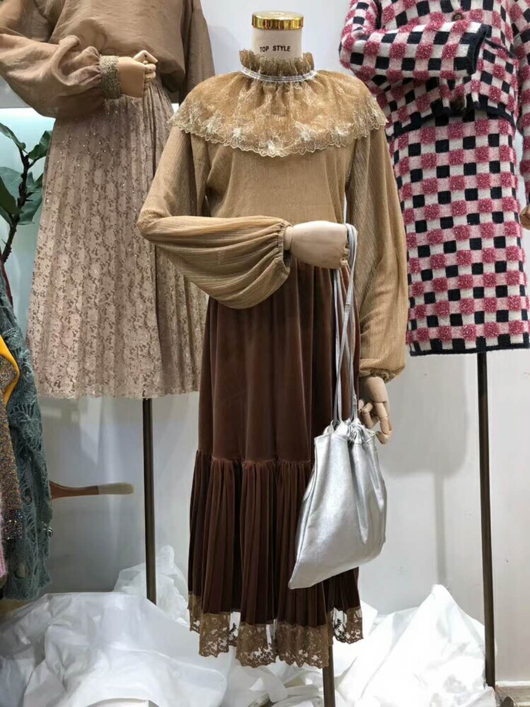 时髦个性潮流大衣高级感女,气质百搭轻奢大衣