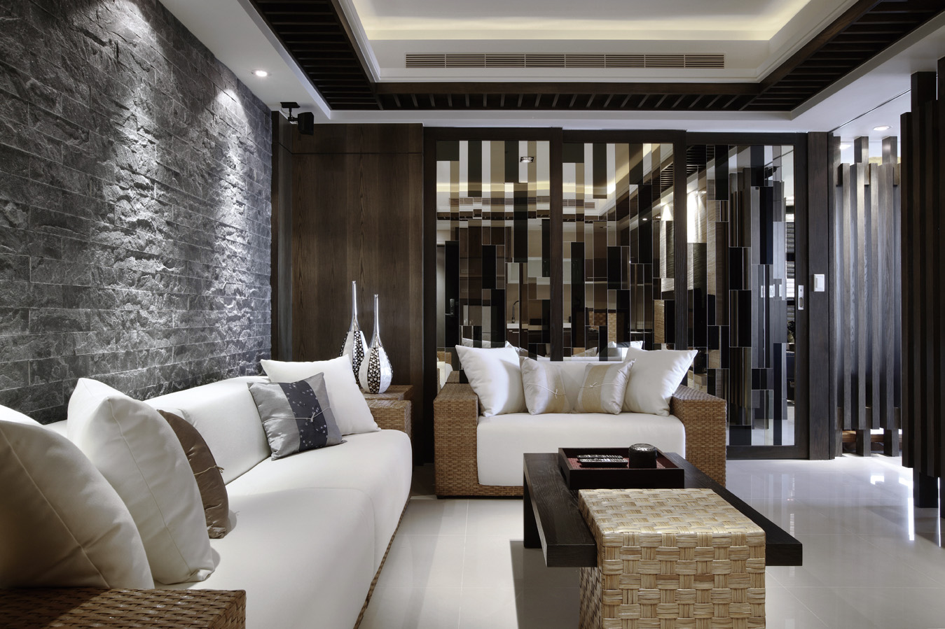 总是吹嘘自己刚装修只花了4万块朋友调侃说出租房都比我家好看