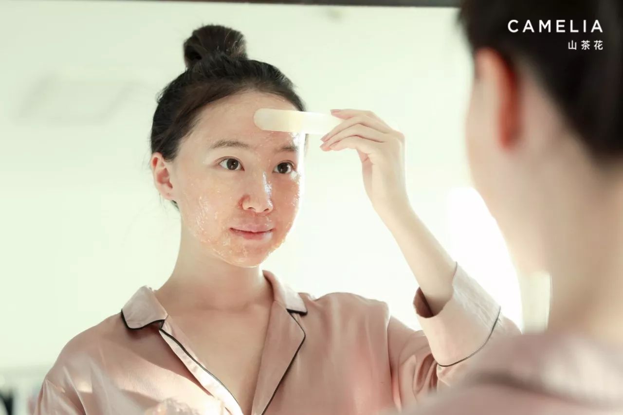 皮肤用完控油面膜后续需要补水吗,皮肤用完保湿后很油