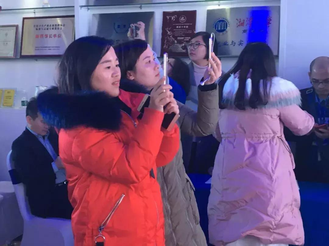 “2017年一心为你小白钻梦工厂年度盛典”圆满落幕！