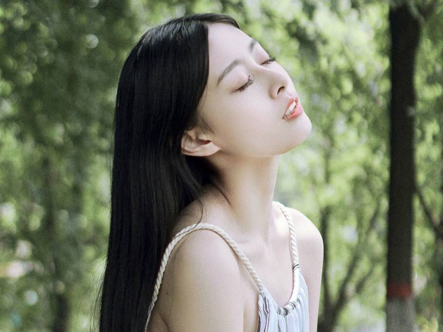 男朋友背着你去相亲值得原谅吗,如果你的男朋友背着你跟异性吃饭