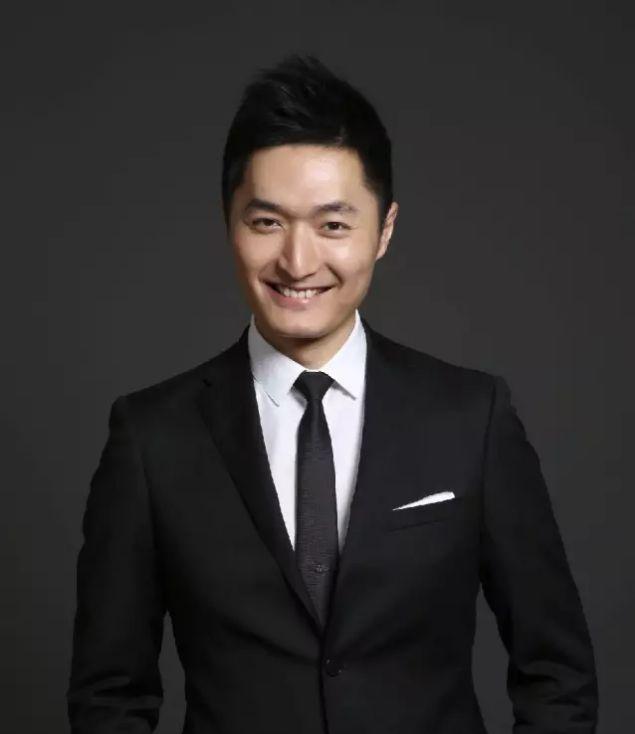 他用一片互联网卫生巾，捕获千万少女心