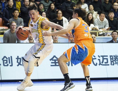 当初深圳队甩掉他是有道理的，关键时刻他那两次失误足够坑爹