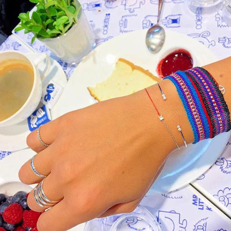 小李子戴的红绳,新春温柔敲显白转运红绳手链分享