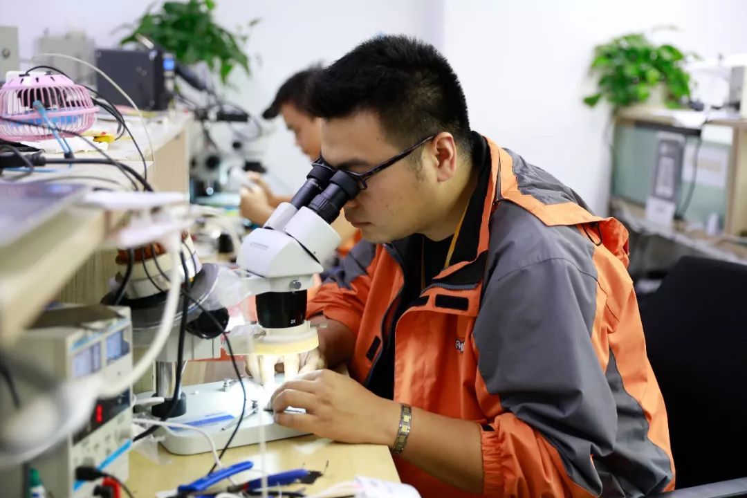 营收近3亿元，B轮1亿，他把上门修手机做成大生意｜闪修侠王源