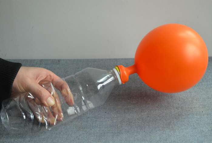 怎么给塑料瓶子底部打洞,塑料瓶改造实用工具