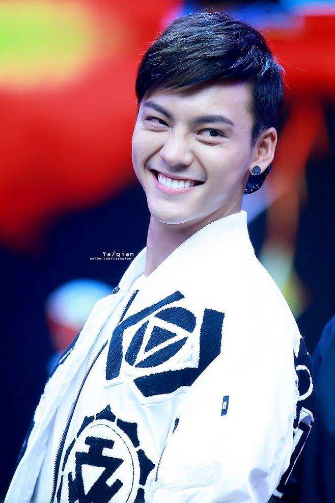 陈伟霆发型短发怎么打理,男士发型陈伟霆同款发型