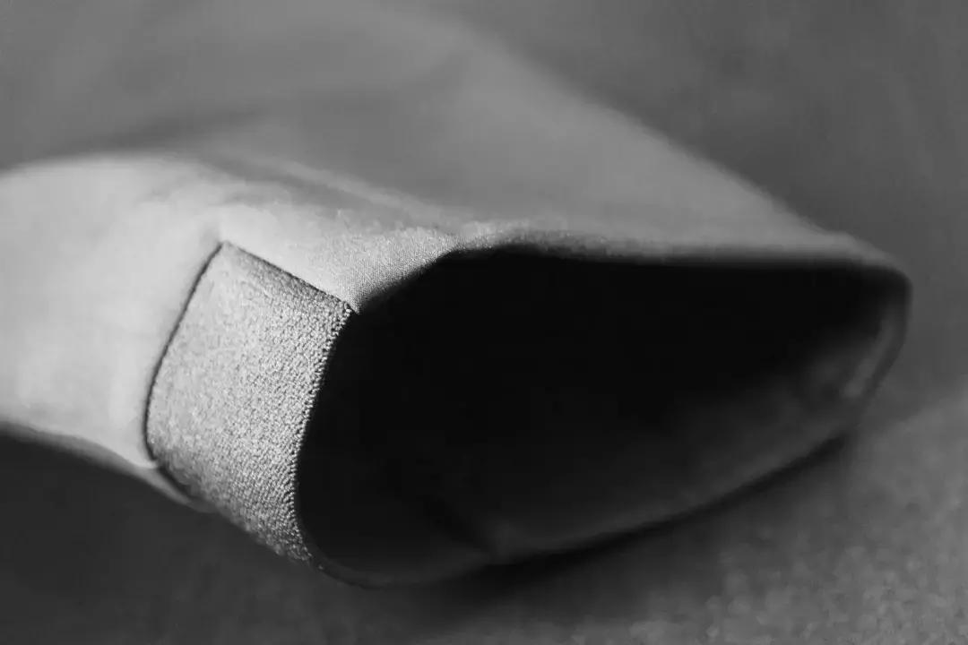 我们穿着Nike这套超保暖运动服,下雪天出门跑了三圈