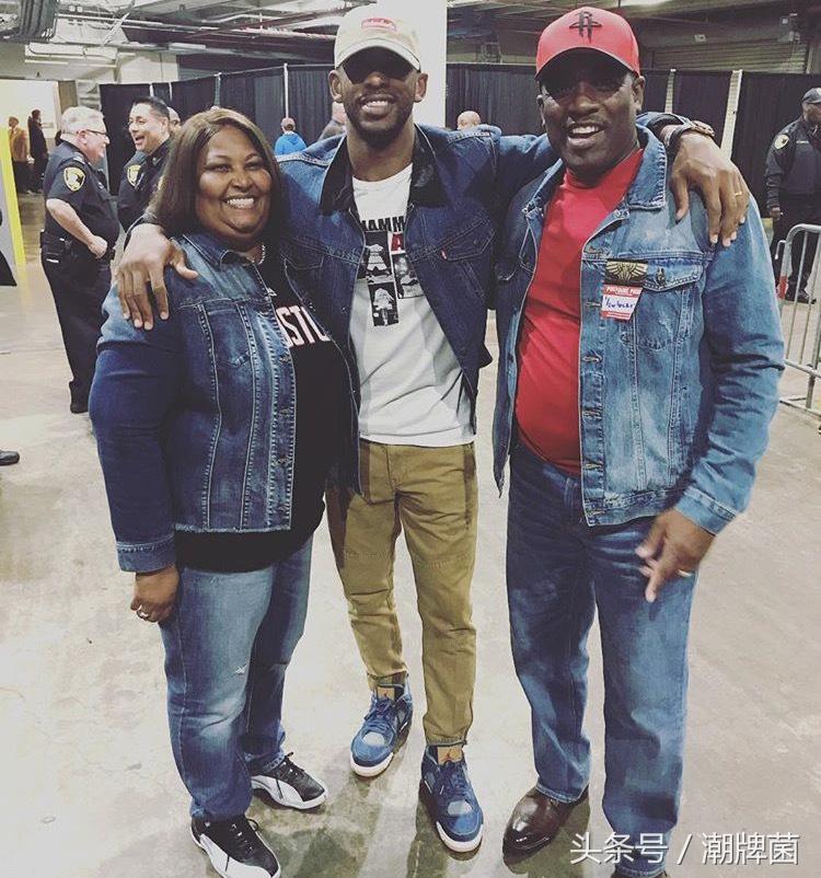 周杰伦上脚levisxairjordan4,levisxairjordan4第二配色