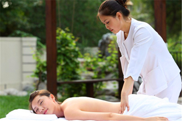 神经根型颈椎病推拿按摩,中医推拿治疗颈椎病视频