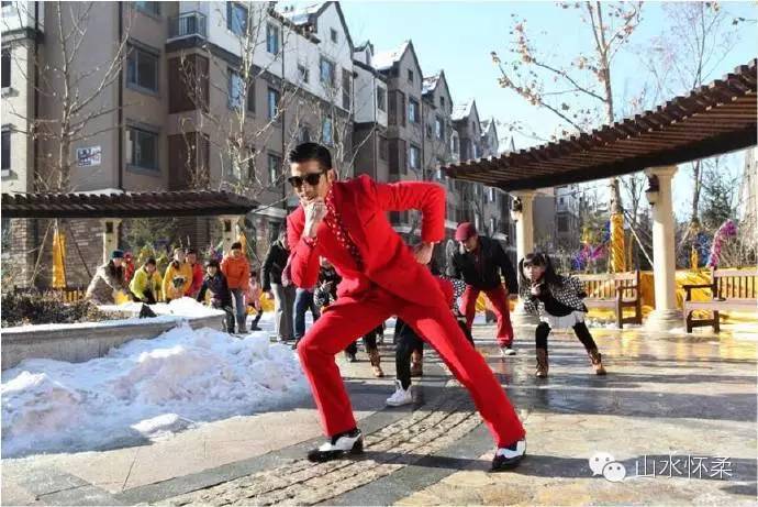 灏忔煍鎷嶆憚鍦烘櫙,灏忔煍绱犻鐖嗘枡