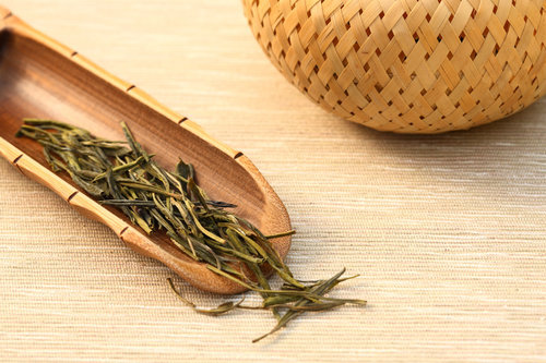 广东的餐厅拿来洗碗的茶可以喝吗,餐厅吃饭喝的茶是什么茶