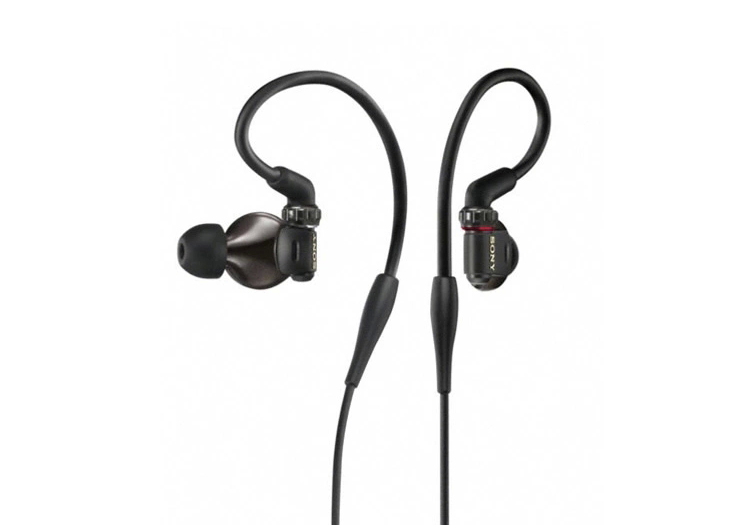 索尼新款为什么比老款贵那么多,索尼相机价格跳水了吗