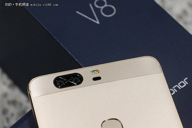 荣耀v8的缺点,旗舰手机性能评测