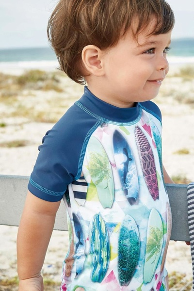 鑻卞浗瀹濆疂娉宠。,鑻卞浗澶х绌跨殑娉宠。